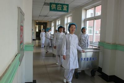 女人如花 肿瘤医院里绽放的白莲花